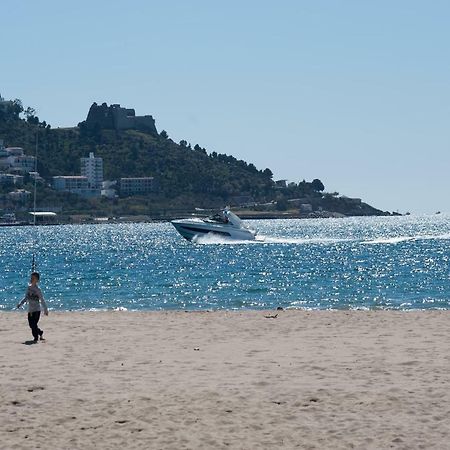 Apartamento A Pie De Playa, Climatizado Y Parking ロザス エクステリア 写真